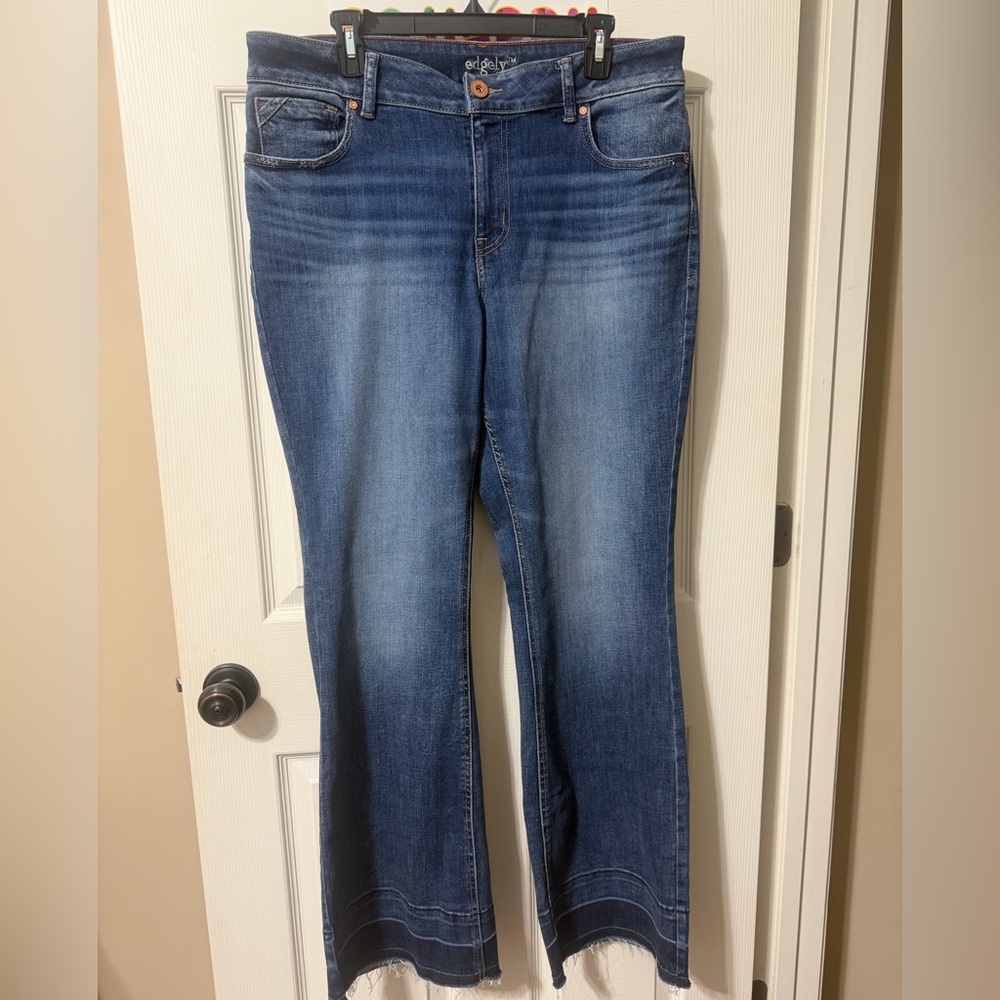 Maurice’s Edgely - Stylish Indigo Flare Jeans Sz 16W Reg.